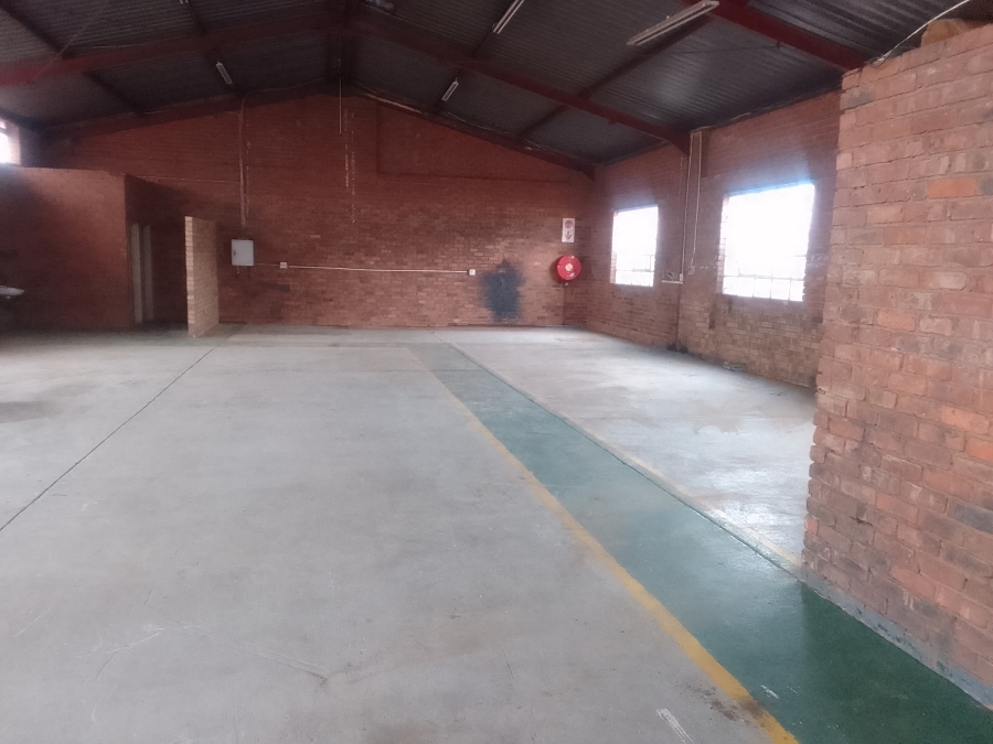 To Let commercial Property for Rent in Oos Einde North West